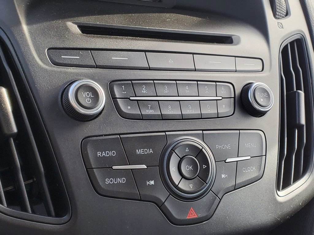 Certified 2016 Ford Focus SE image 24