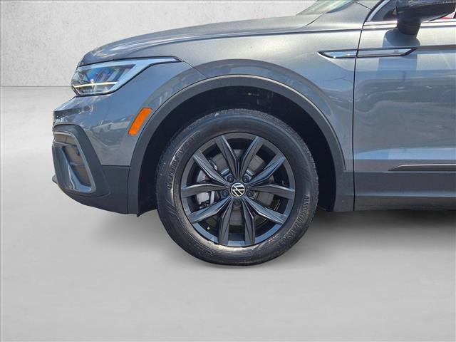 Used 2024 Volkswagen Tiguan SE FWD image 8