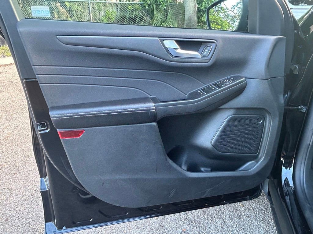 Certified 2024 Ford Escape SE image 37