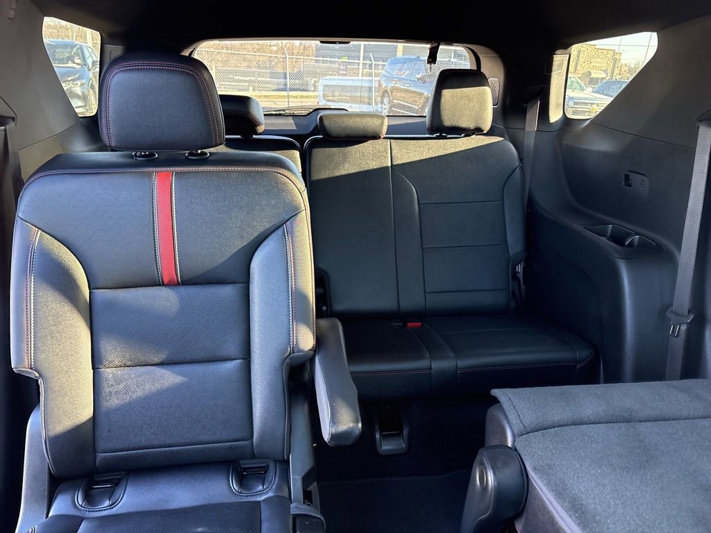 Used 2024 Chevrolet Traverse RS image 9