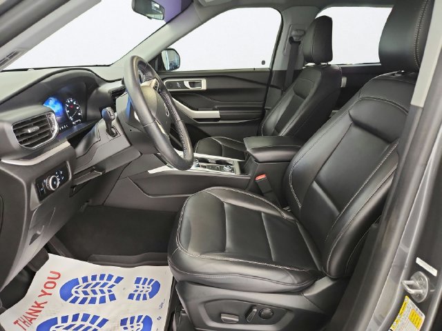 Certified 2023 Ford Explorer XLT w/ Equipment Group 202A AWD/4WD image 11