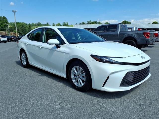 Used 2025 Toyota Camry LE FWD image 6
