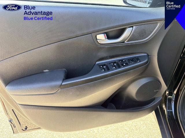 Used 2021 Hyundai Kona Limited w/ Cargo Package FWD image 14