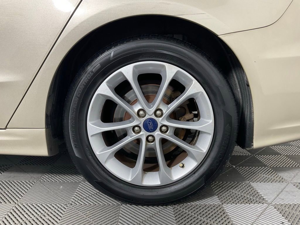 Certified 2019 Ford Fusion SE FWD image 10