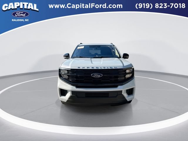 Certified 2025 Ford Expedition Max Active AWD/4WD image 3