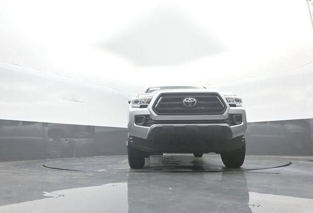 Used 2023 Toyota Tacoma SR AWD/4WD image 39