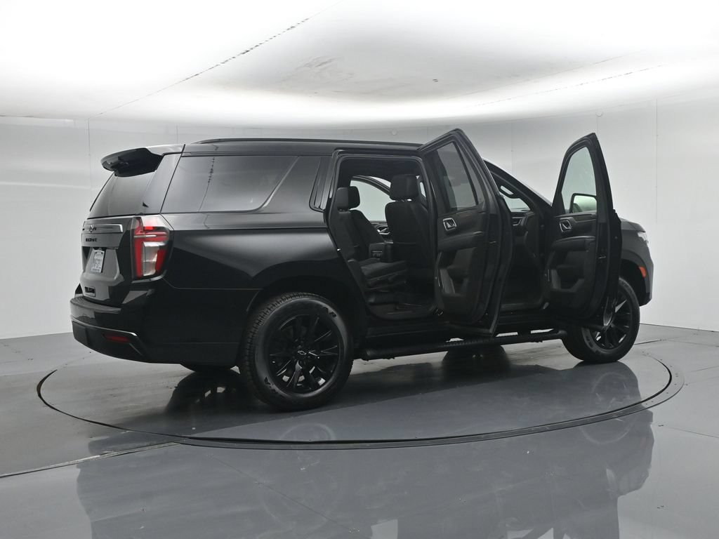 Used 2022 Chevrolet Tahoe Z71 w/ Luxury Package AWD/4WD image 6