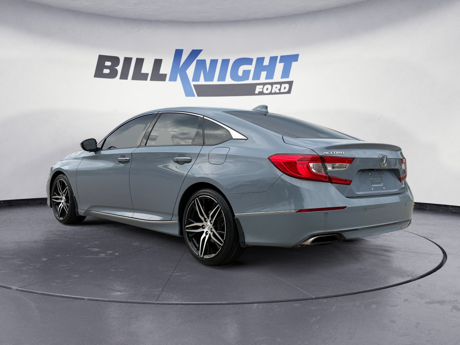 Used 2021 Honda Accord Touring image 3