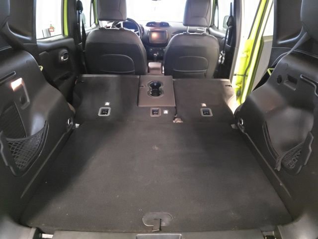 Used 2018 Jeep Renegade Trailhawk image 9