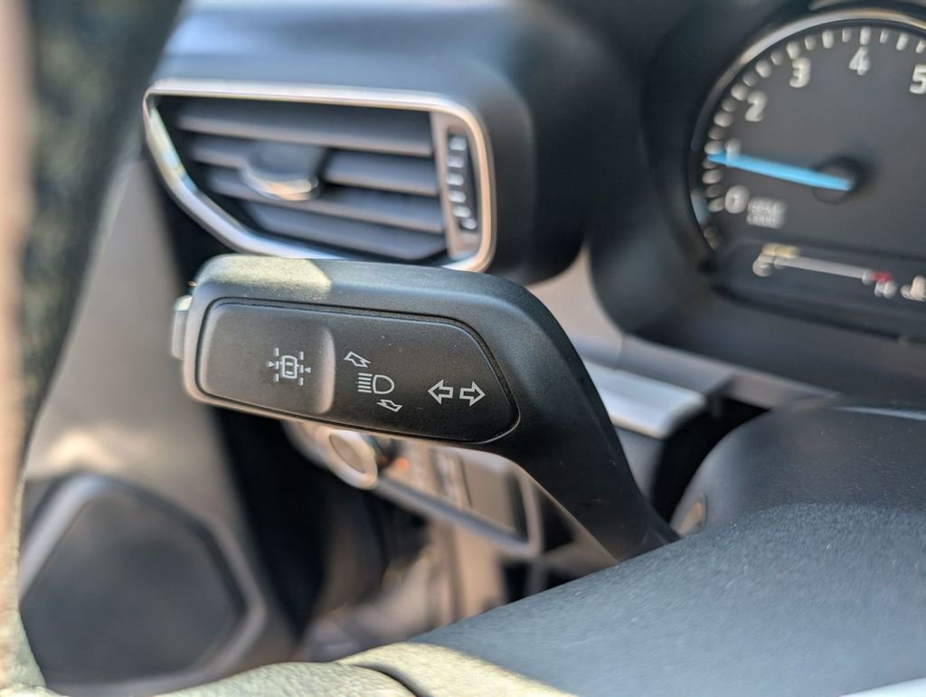 Certified 2021 Ford Explorer XLT w/ Equipment Group 202A image 34