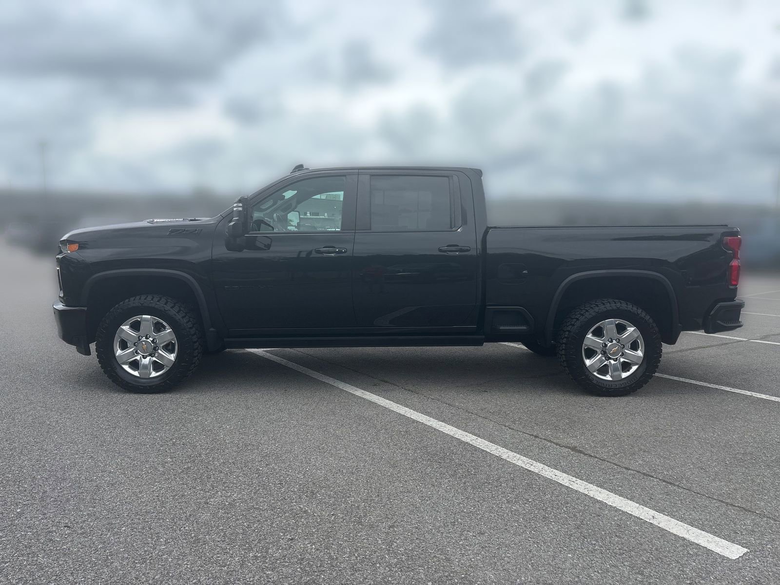 Used 2022 Chevrolet Silverado 2500 LTZ w/ Carhartt Edition AWD/4WD image 2
