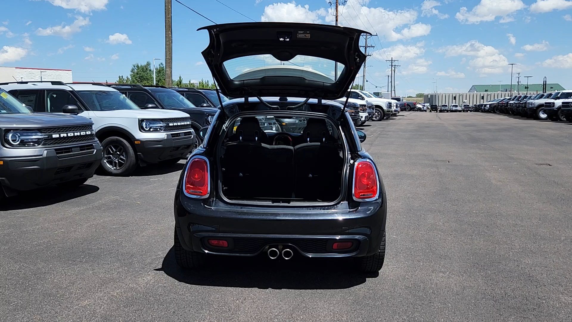 Used 2017 MINI Cooper S FWD image 18