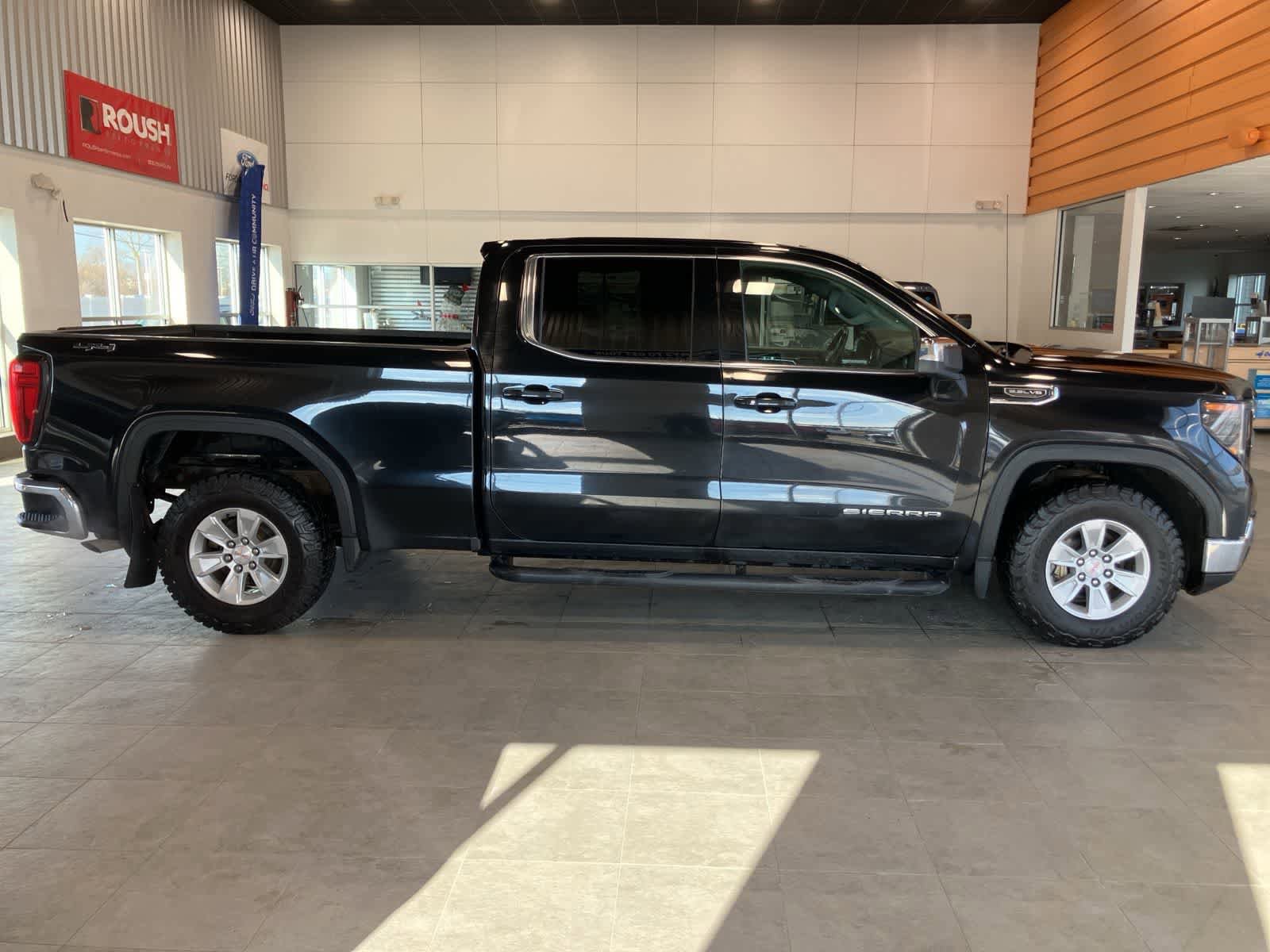 Used 2023 GMC Sierra 1500 SLE w/ Enhanced Capability Package AWD/4WD image 4