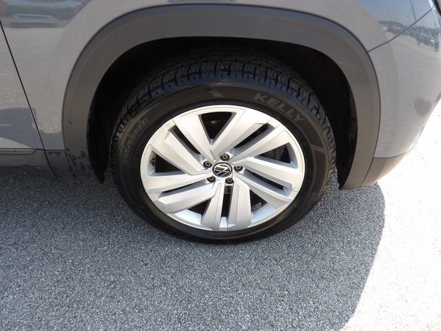 Used 2020 Volkswagen Atlas Cross Sport SE w/ Panoramic Sunroof Package FWD image 14