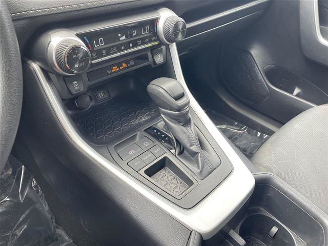 Used 2025 Toyota RAV4 XLE FWD image 29