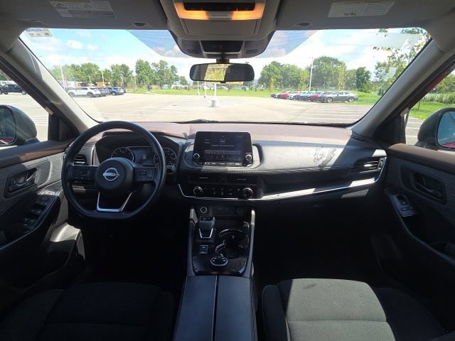 Used 2023 Nissan Rogue S AWD/4WD image 18