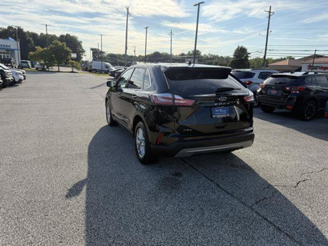 Certified 2022 Ford Edge SEL w/ Convenience Package AWD/4WD image 3
