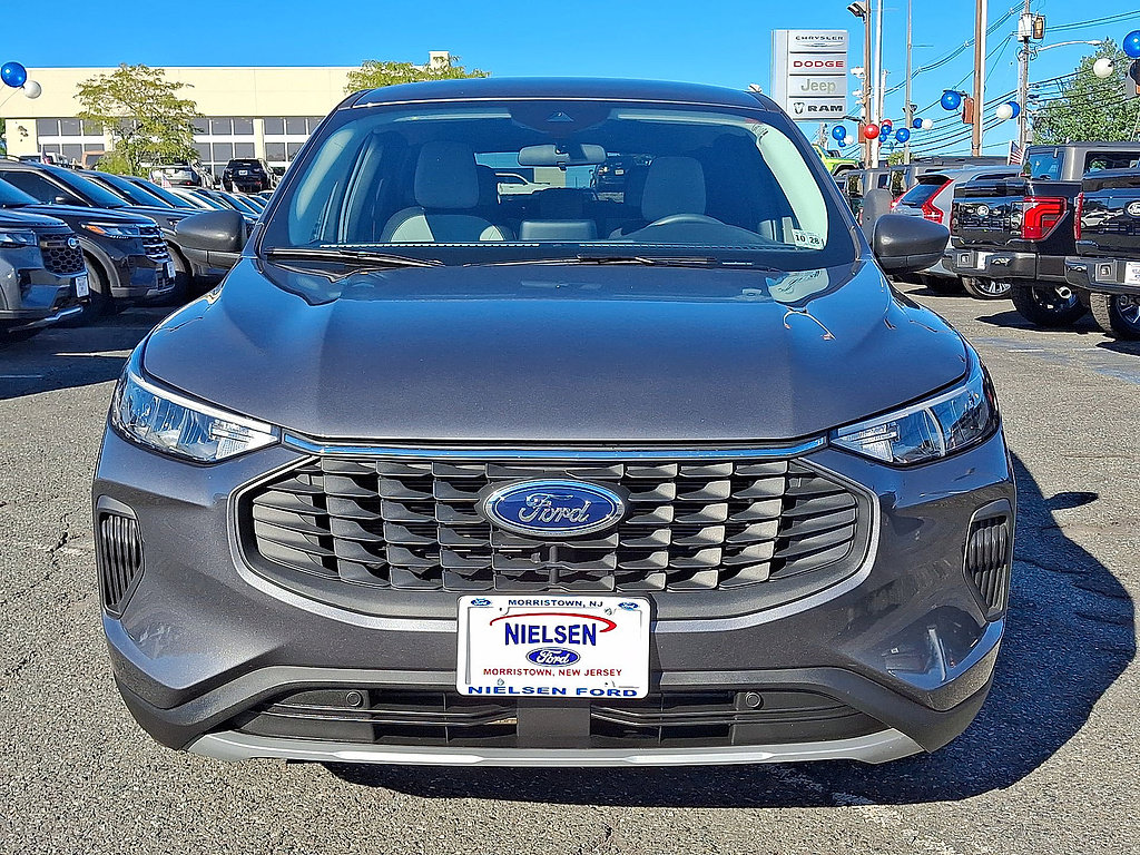 Certified 2023 Ford Escape Active AWD/4WD image 35