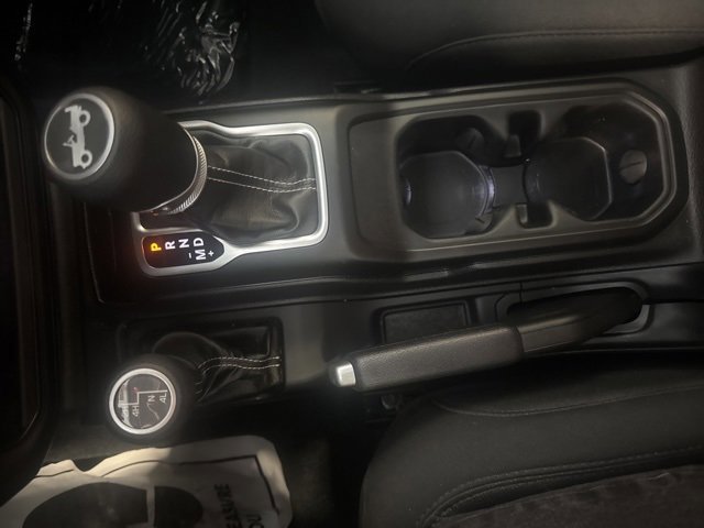 Used 2020 Jeep Wrangler Unlimited Sahara w/ Uconnect 4C Nav & Sound Group image 16