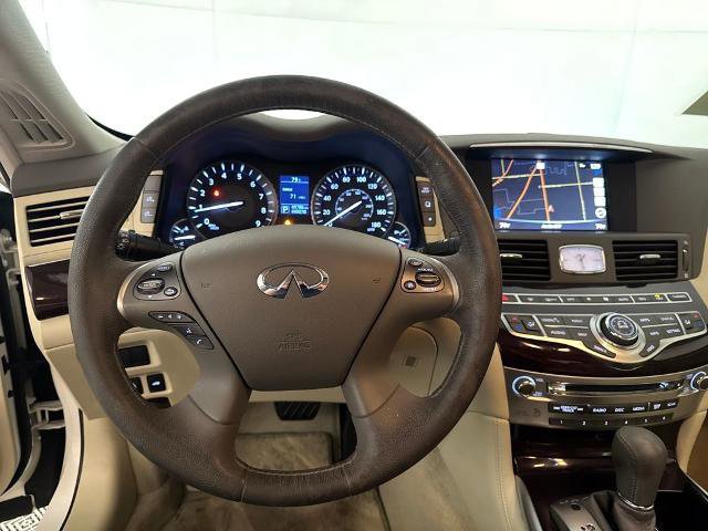 Used 2019 INFINITI Q70 Luxe image 11