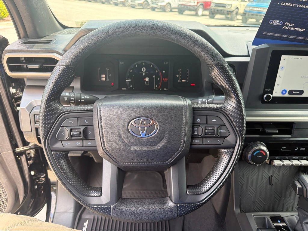 Used 2026 Toyota Tacoma SR5 RWD image 18