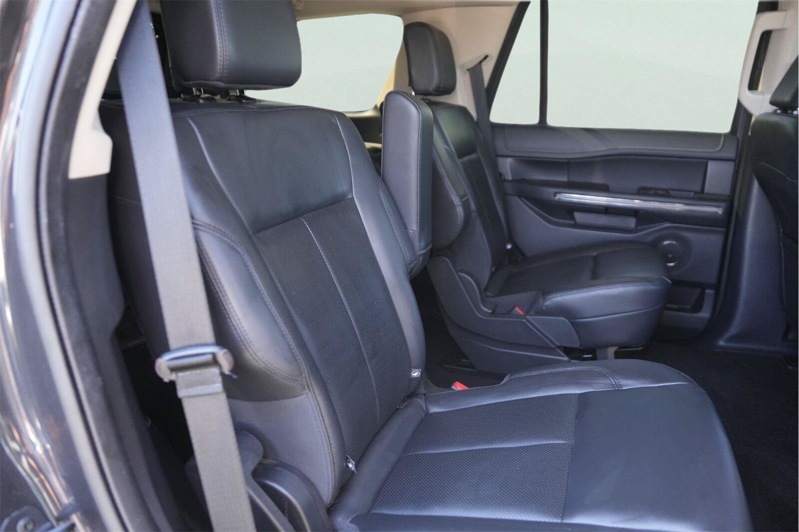 Certified 2022 Ford Expedition XLT RWD image 18