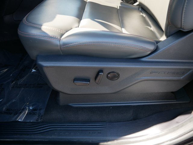 Certified 2025 Ford Expedition Max Active AWD/4WD image 8