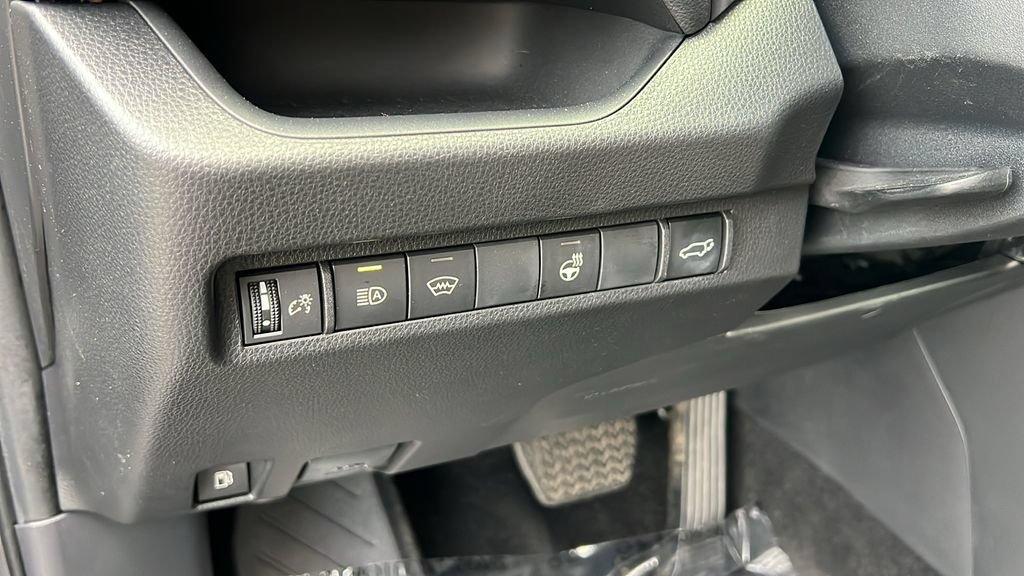 Used 2024 Toyota RAV4 SE w/ Weather & Moonroof Package AWD/4WD image 14