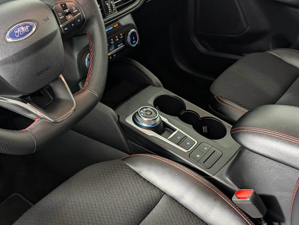 Certified 2025 Ford Escape ST-Line FWD image 22