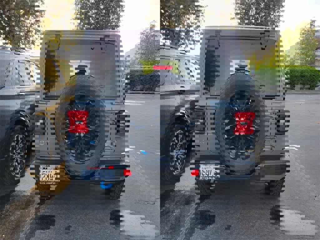 Used 2023 Jeep Wrangler Sahara w/ Cold Weather Group image 8