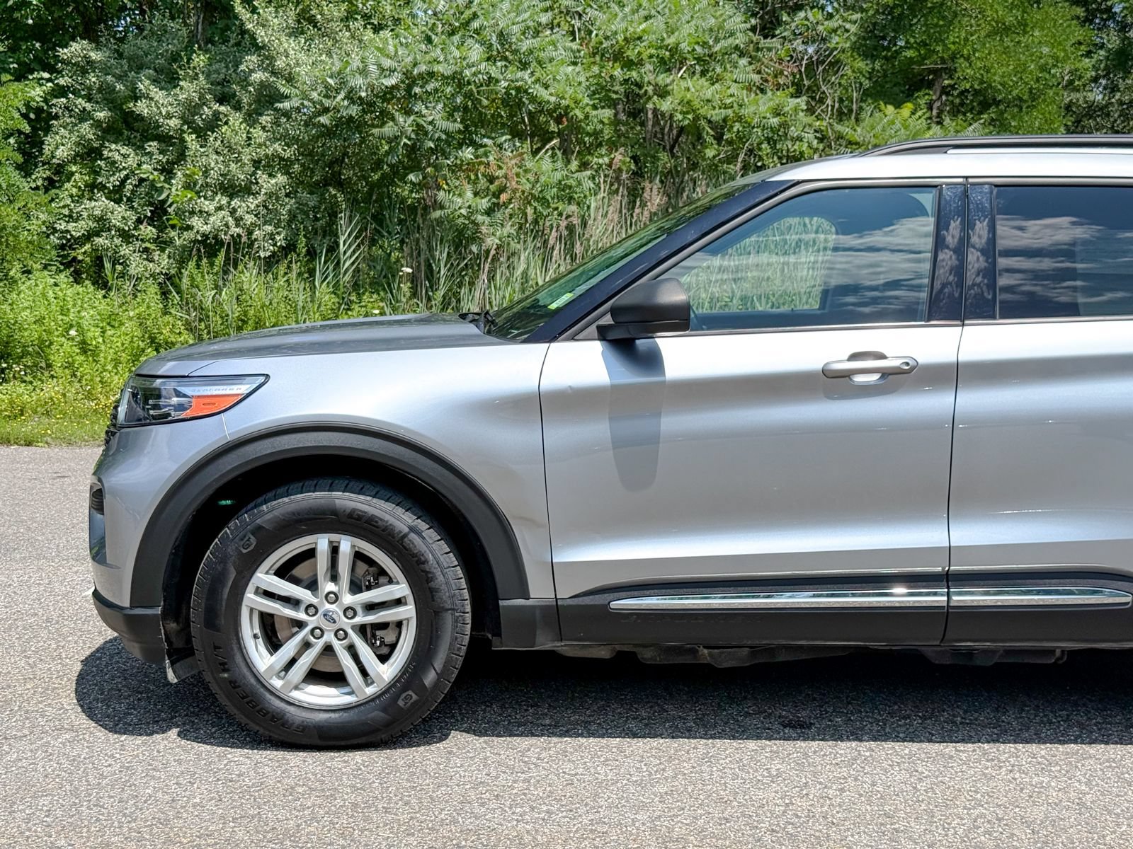Certified 2022 Ford Explorer XLT w/ Class IV Trailer Tow Package AWD/4WD image 10