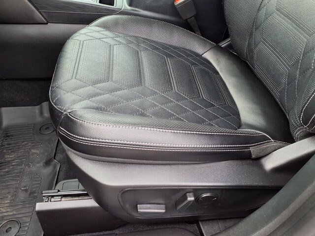 Certified 2023 Ford Escape Platinum w/ Premium Technology Package FWD image 22