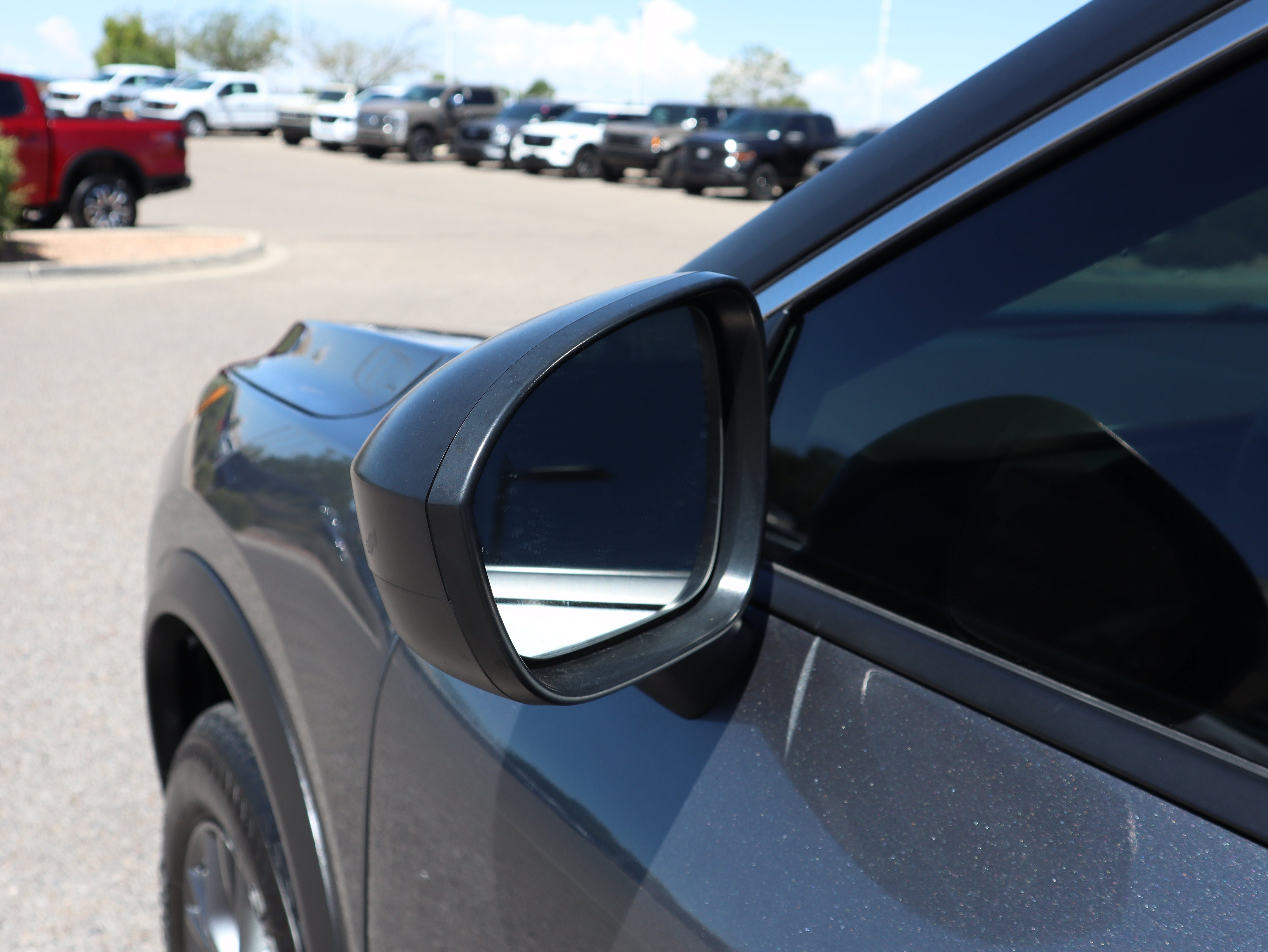 Used 2023 Nissan Rogue S AWD/4WD image 17
