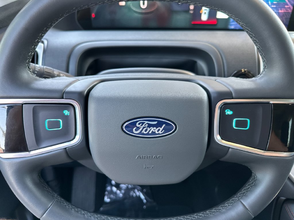 Certified 2025 Ford Expedition Active AWD/4WD image 22