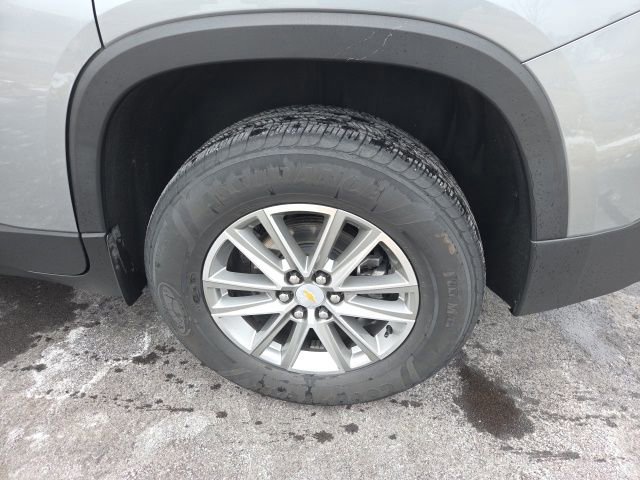 Used 2023 Chevrolet Traverse LT image 17