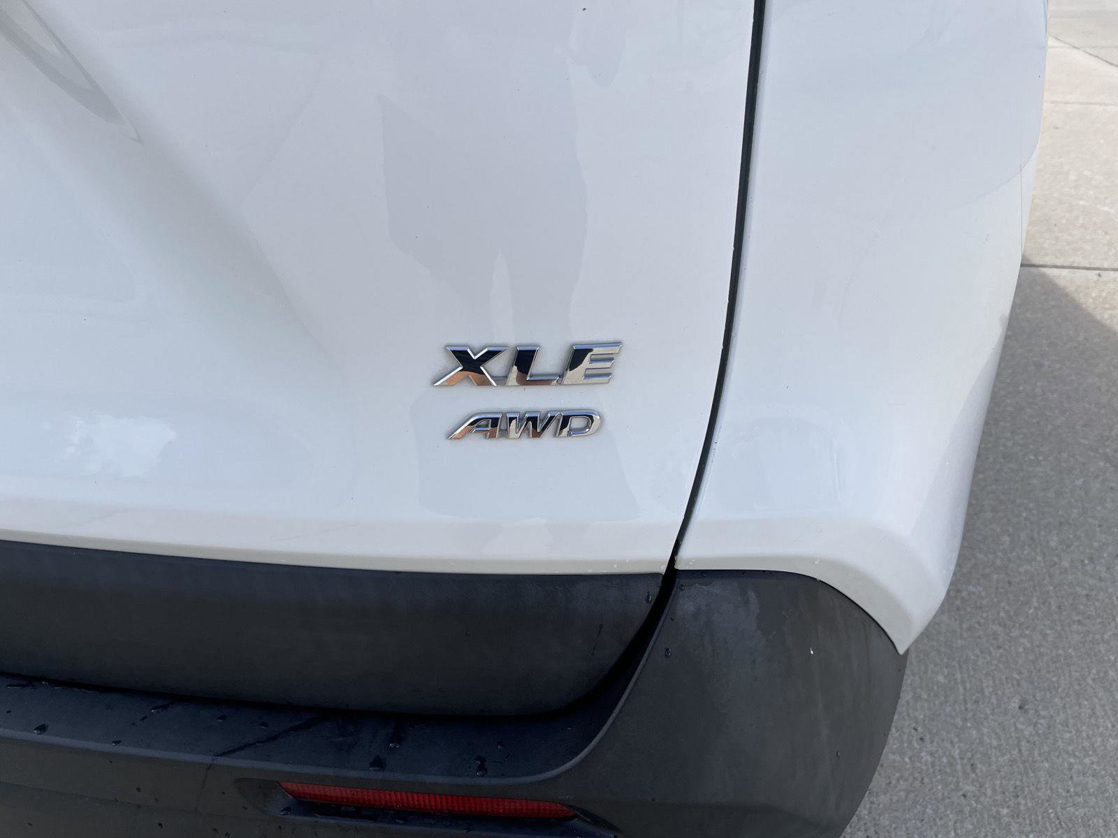 Used 2023 Toyota RAV4 XLE AWD/4WD image 35