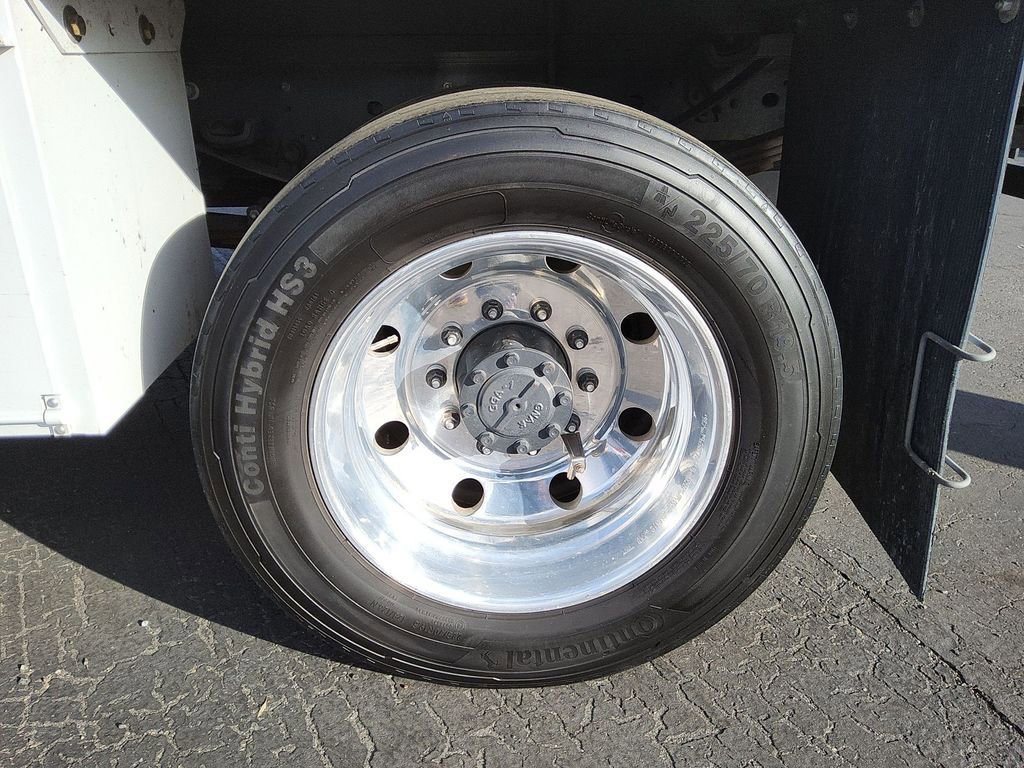 Certified 2023 Ford F550 XL image 34