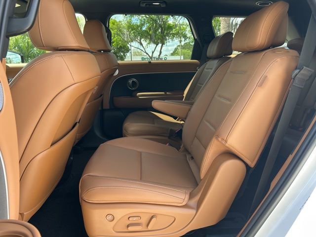 Used 2026 Hyundai Palisade Calligraphy image 13