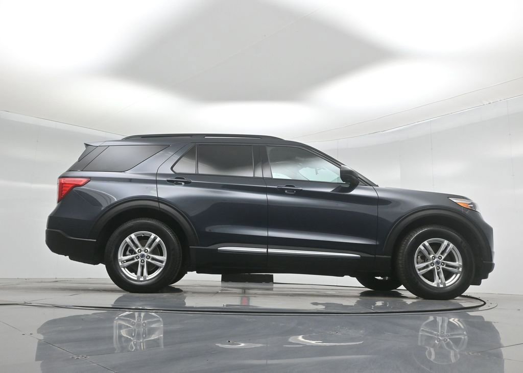 Certified 2022 Ford Explorer XLT image 10