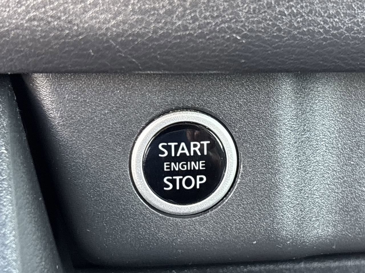 Used 2021 Nissan Rogue SV image 33