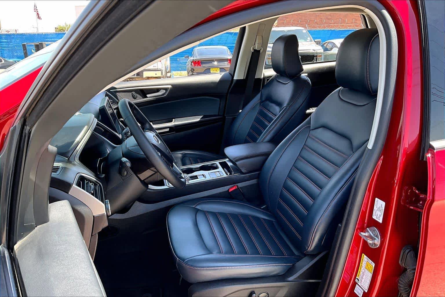 Certified 2024 Ford Edge SEL w/ Sport Appearance Package AWD/4WD image 8
