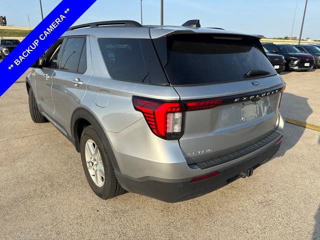 Certified 2025 Ford Explorer Active RWD image 8
