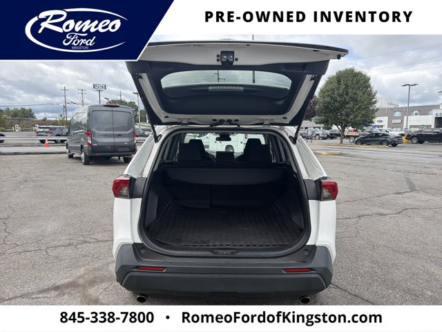 Used 2022 Toyota RAV4 LE AWD/4WD image 29