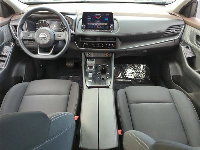 Used 2023 Nissan Rogue S FWD image 17