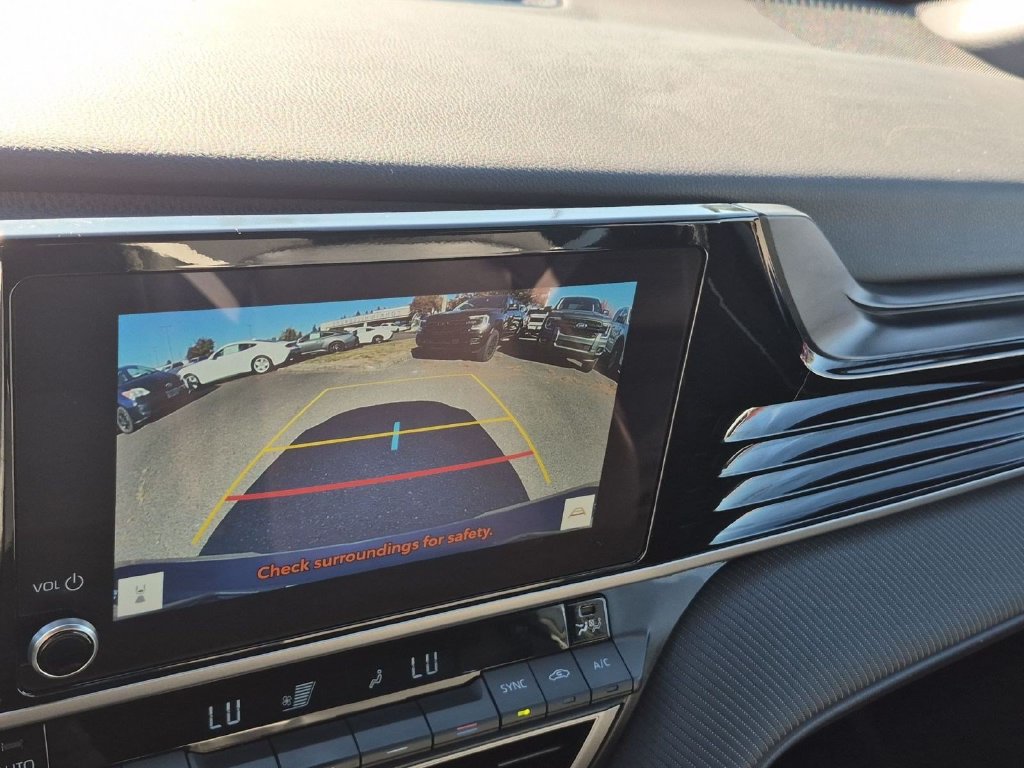 Used 2025 Toyota Camry SE FWD image 17