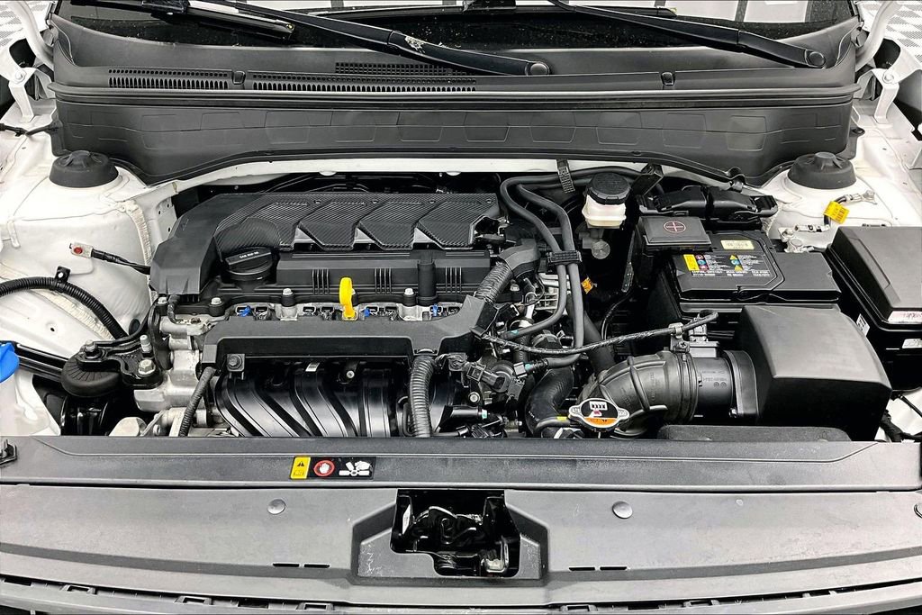 Used 2024 Hyundai Venue Limited FWD image 10