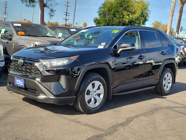 Used 2019 Toyota RAV4 LE w/ Carpet Mat Package FWD image 28
