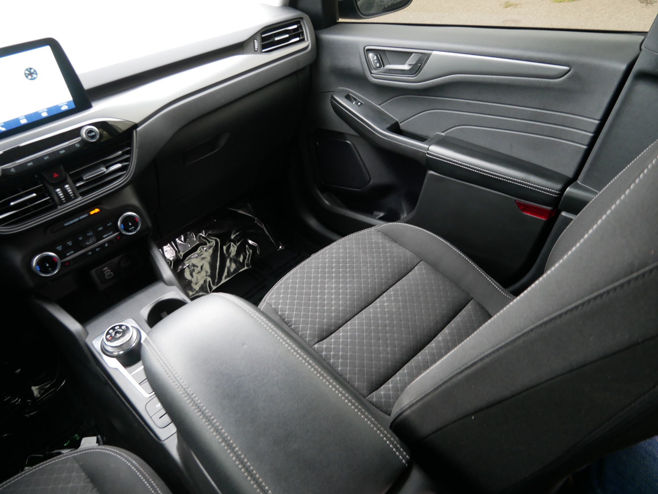 Certified 2024 Ford Escape Active AWD/4WD image 11