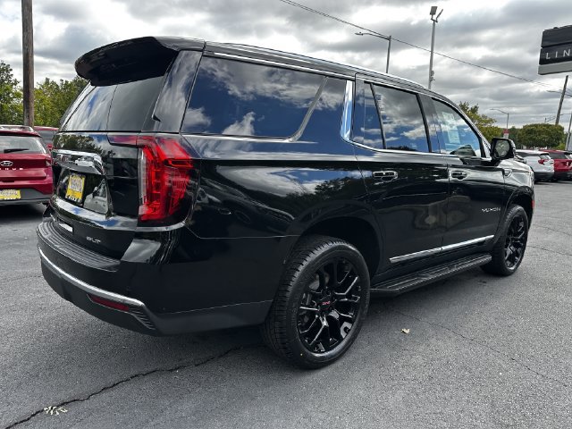 Used 2023 GMC Yukon SLT w/ SLT Premium Package AWD/4WD image 5