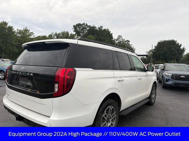 Certified 2025 Ford Expedition Active AWD/4WD image 7